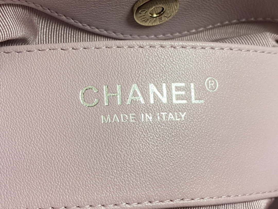 Chanel AP3656 Small Shopping Bag Shiny Lambskin & Gold-Tone Metal Light Pink
