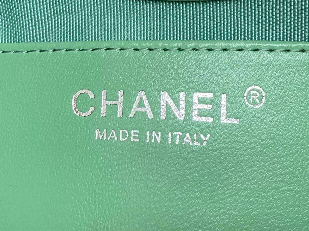 Chanel AP3656 Small Shopping Bag Shiny Lambskin & Gold-Tone Metal Green