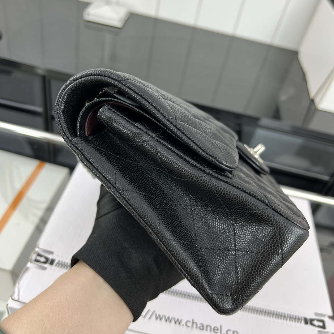 Chanel A01112 Flap Classic 11.12 Handbag Grained Calfskin & Silver-Tone Metal Black - Default Title - View 4