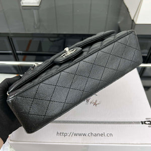 Chanel A01112 Flap Classic 11.12 Handbag Grained Calfskin & Silver-Tone Metal Black - Default Title - View 5
