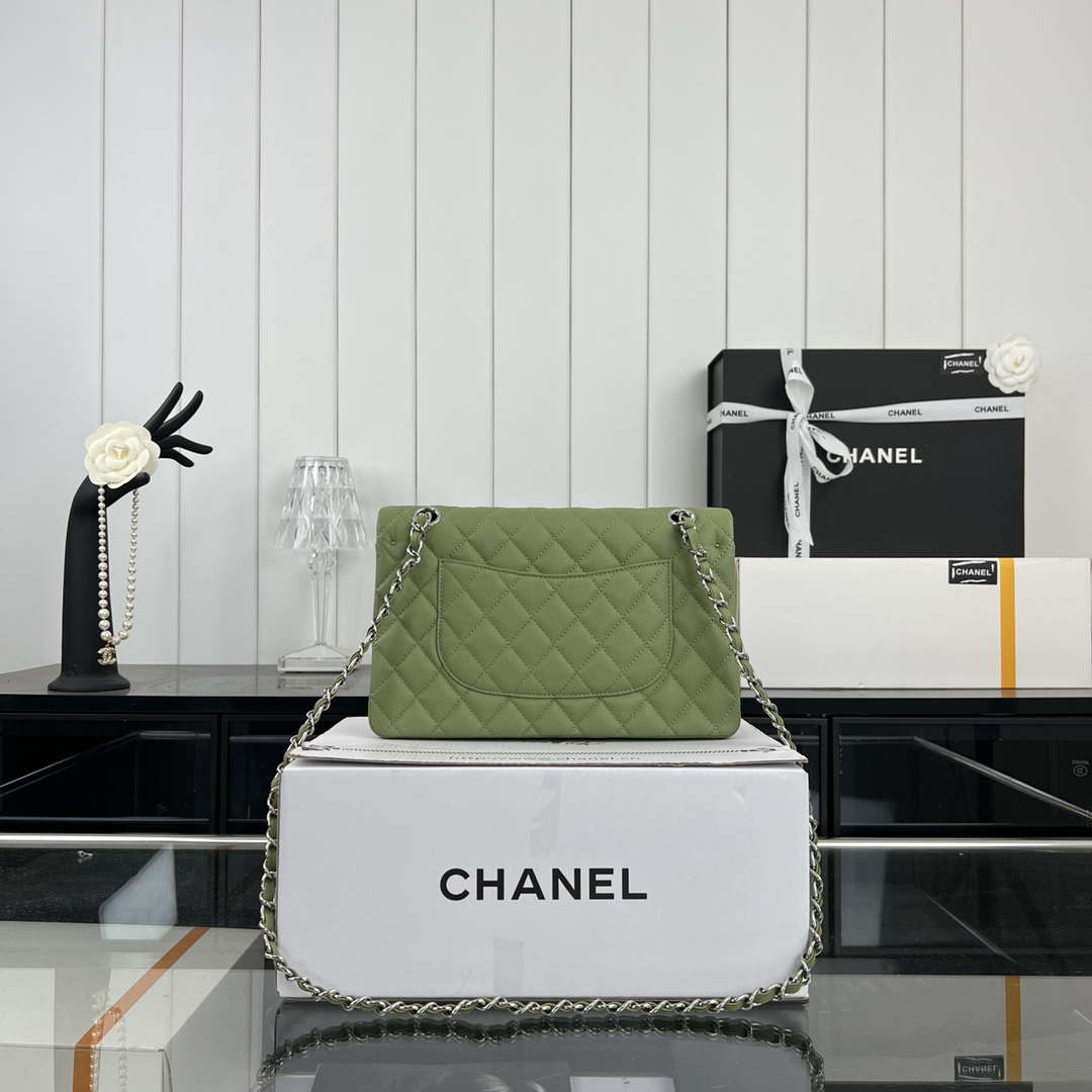 Chanel A01112 Flap Classic 11.12 Handbag Grained Calfskin & Silver-Tone Metal Green - Default Title - View 2