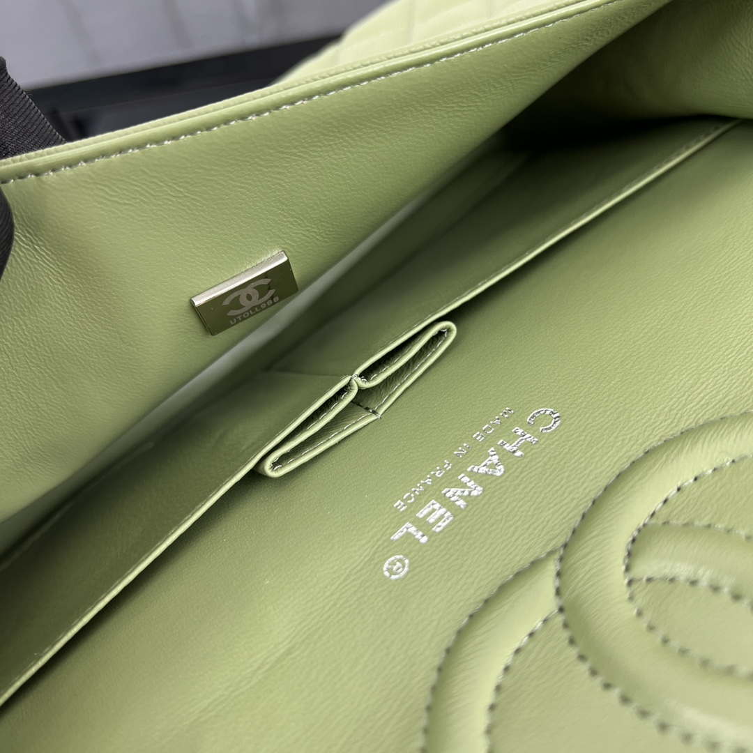 Chanel A01112 Flap Classic 11.12 Handbag Grained Calfskin & Silver-Tone Metal Green - Default Title - View 9