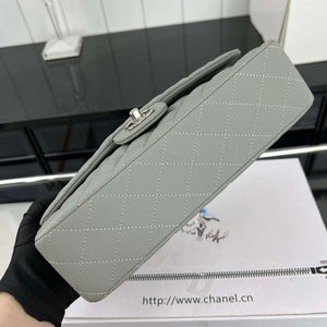 Chanel A01112 Flap Classic 11.12 Handbag Grained Calfskin & Silver-Tone Metal Gray - Default Title - View 5