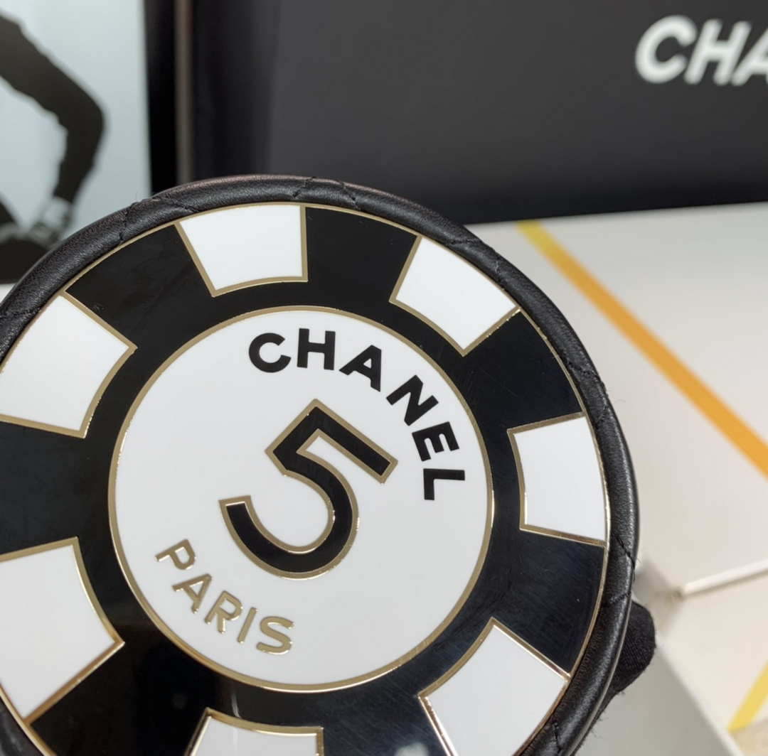 Chanel Ap3704 Clutch  With Chain Lambskin Enamel & Gold-Tone Metal Black & White