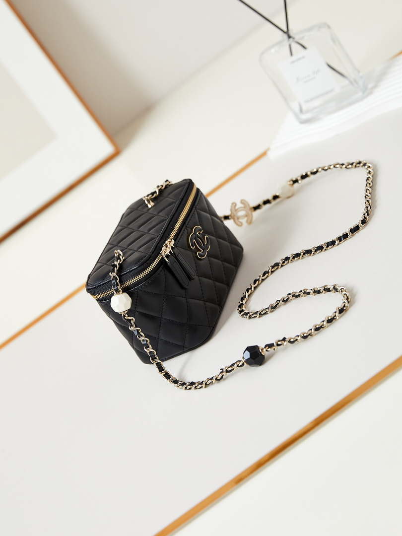 Chanel AP3784 Clutch With Chain Lambskin Vanity Box bag with Enamel buckle AP3231 Black