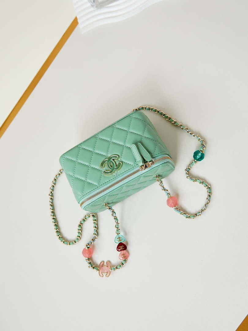 Chanel AP3784 Clutch With Chain Lambskin Vanity Box bag with Enamel buckle AP3231 Green