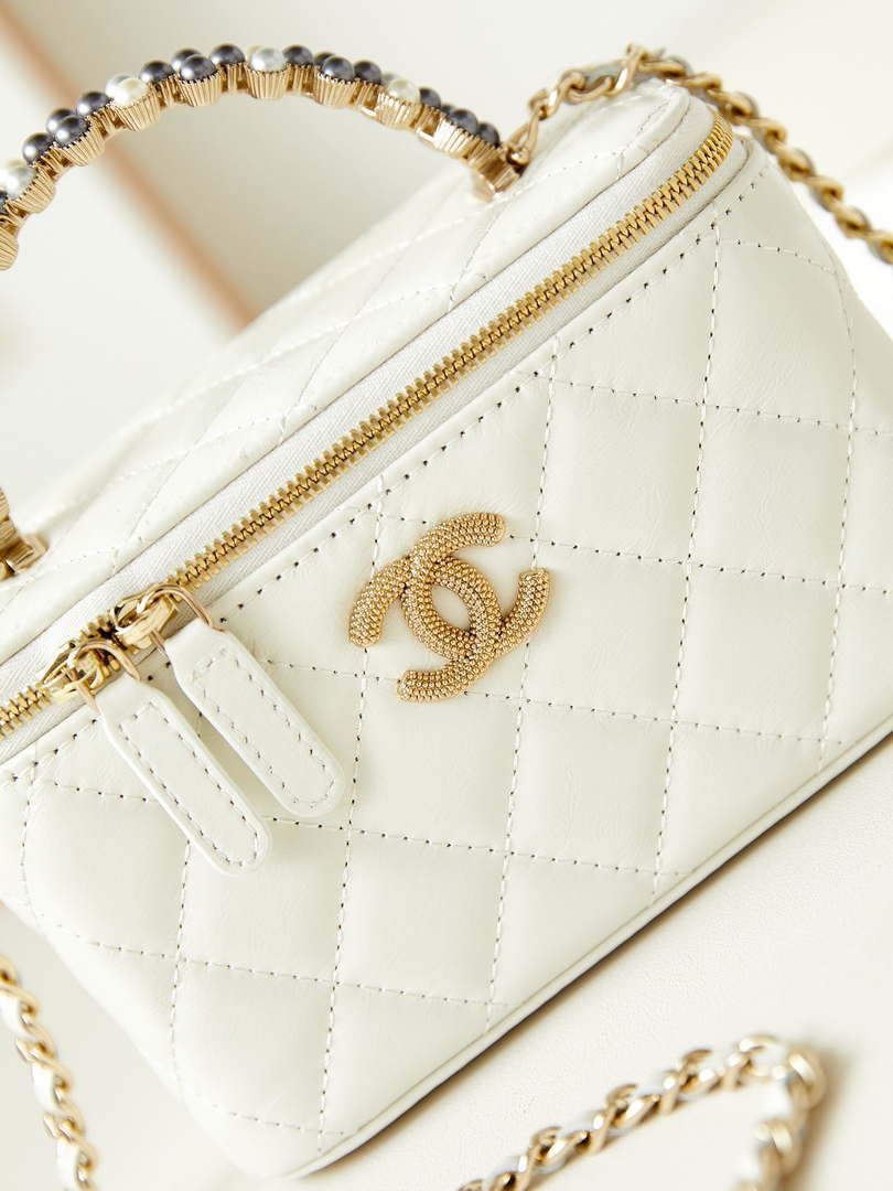 Chanel AP3804 Clutch Lambskin Vanity Box bag With Pearl handle White - Default Title - View 2