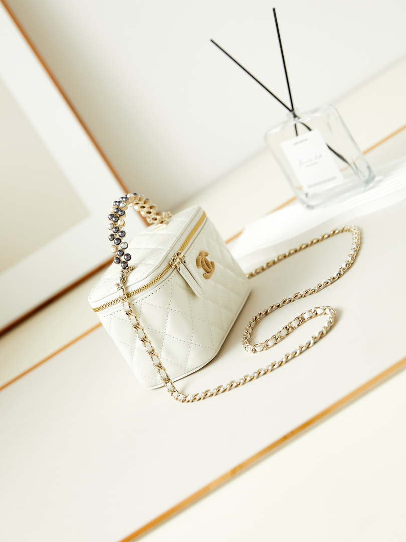 Chanel AP3804 Clutch Lambskin Vanity Box bag With Pearl handle White - Default Title - View 3