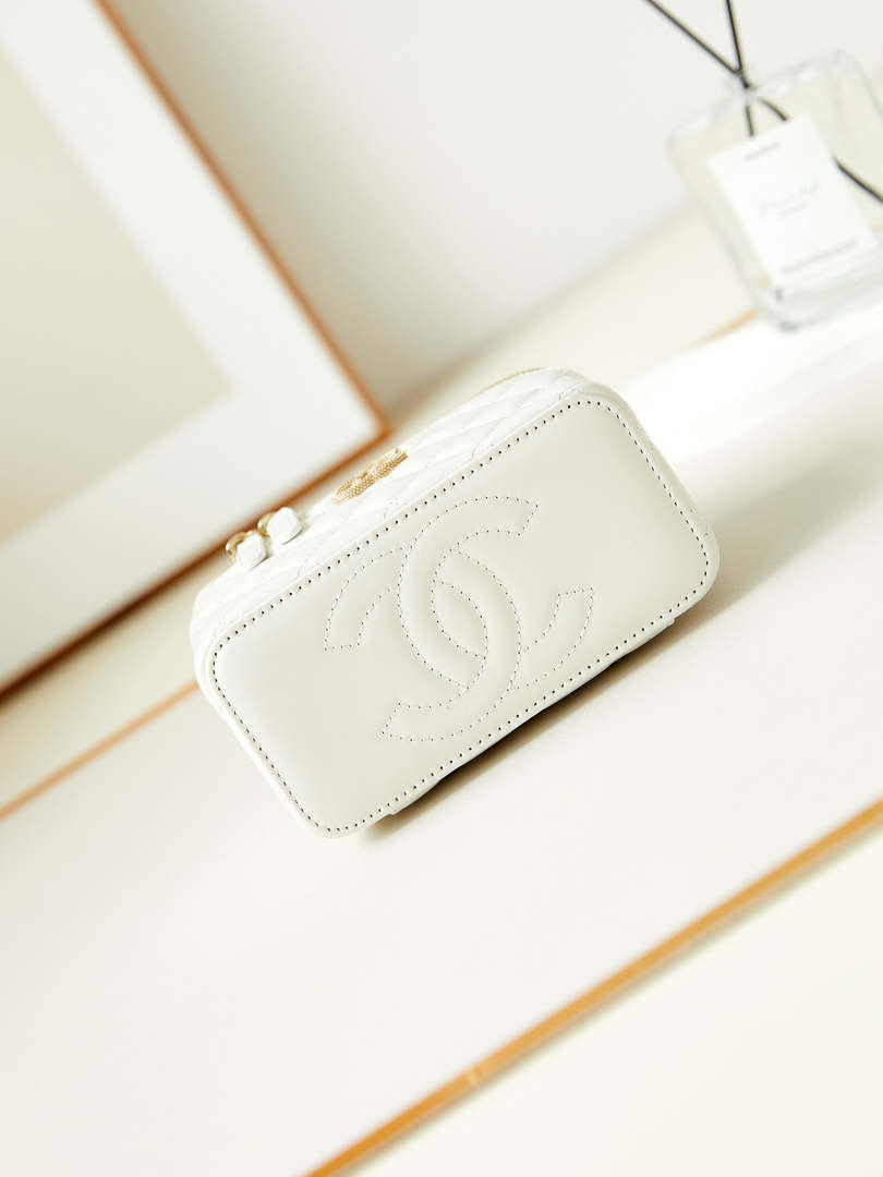 Chanel AP3804 Clutch Lambskin Vanity Box bag With Pearl handle White - Default Title - View 6