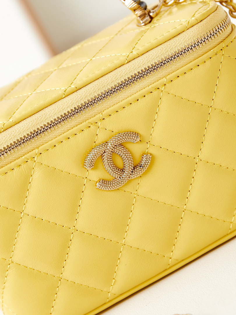 Chanel AP3804 Clutch Lambskin Vanity Box bag With Pearl handle Yellow - Default Title - View 2