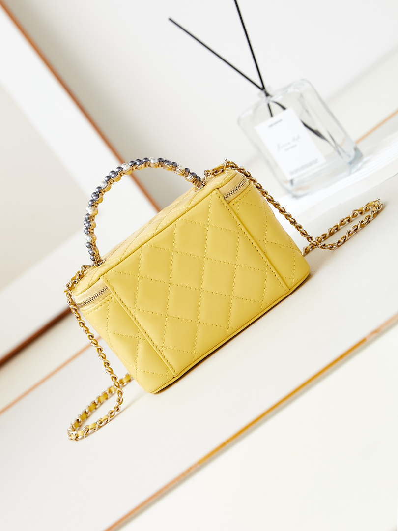Chanel AP3804 Clutch Lambskin Vanity Box bag With Pearl handle Yellow - Default Title - View 5
