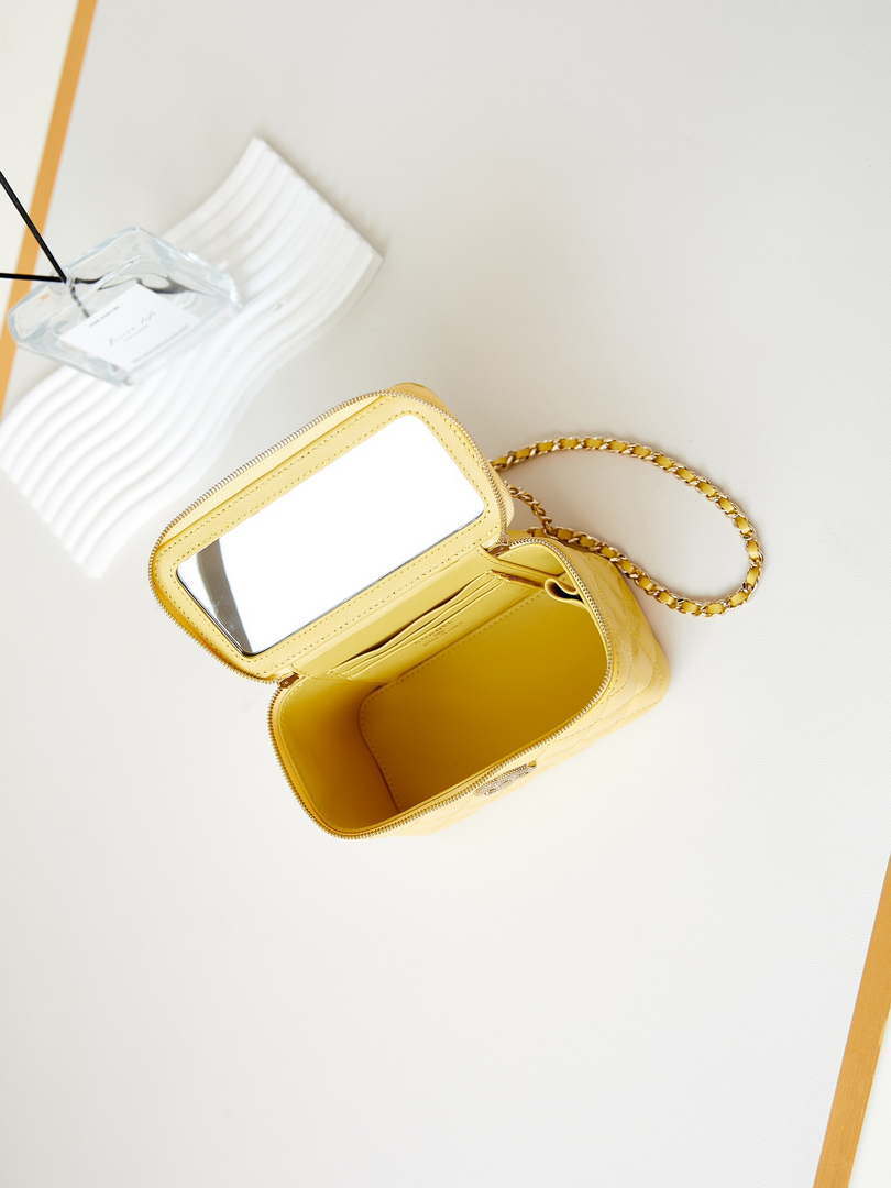 Chanel AP3804 Clutch Lambskin Vanity Box bag With Pearl handle Yellow - Default Title - View 8