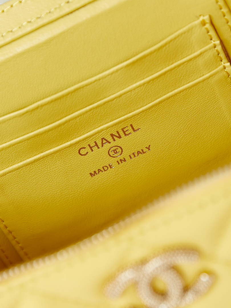Chanel AP3804 Clutch Lambskin Vanity Box bag With Pearl handle Yellow - Default Title - View 9