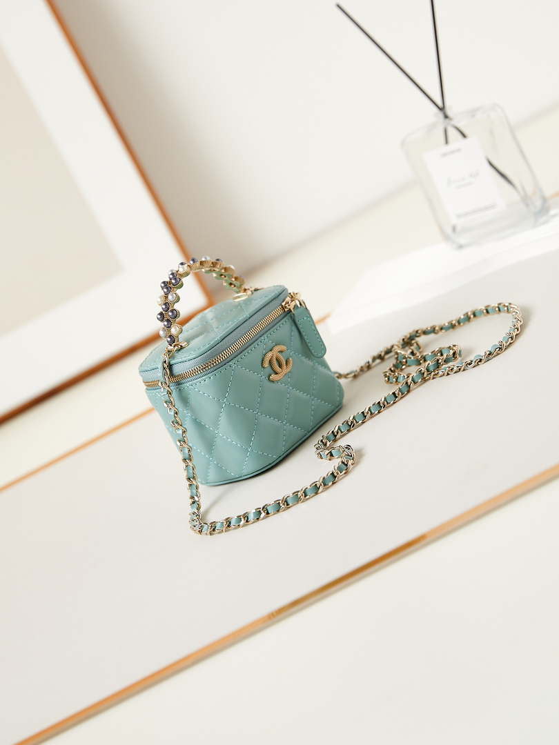 Chanel AP3805 Mini Clutch Lambskin Vanity Box bag With Pearl handle Green - Default Title - View 3