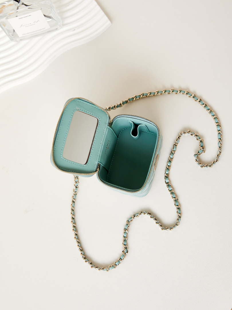 Chanel AP3805 Mini Clutch Lambskin Vanity Box bag With Pearl handle Green - Default Title - View 8