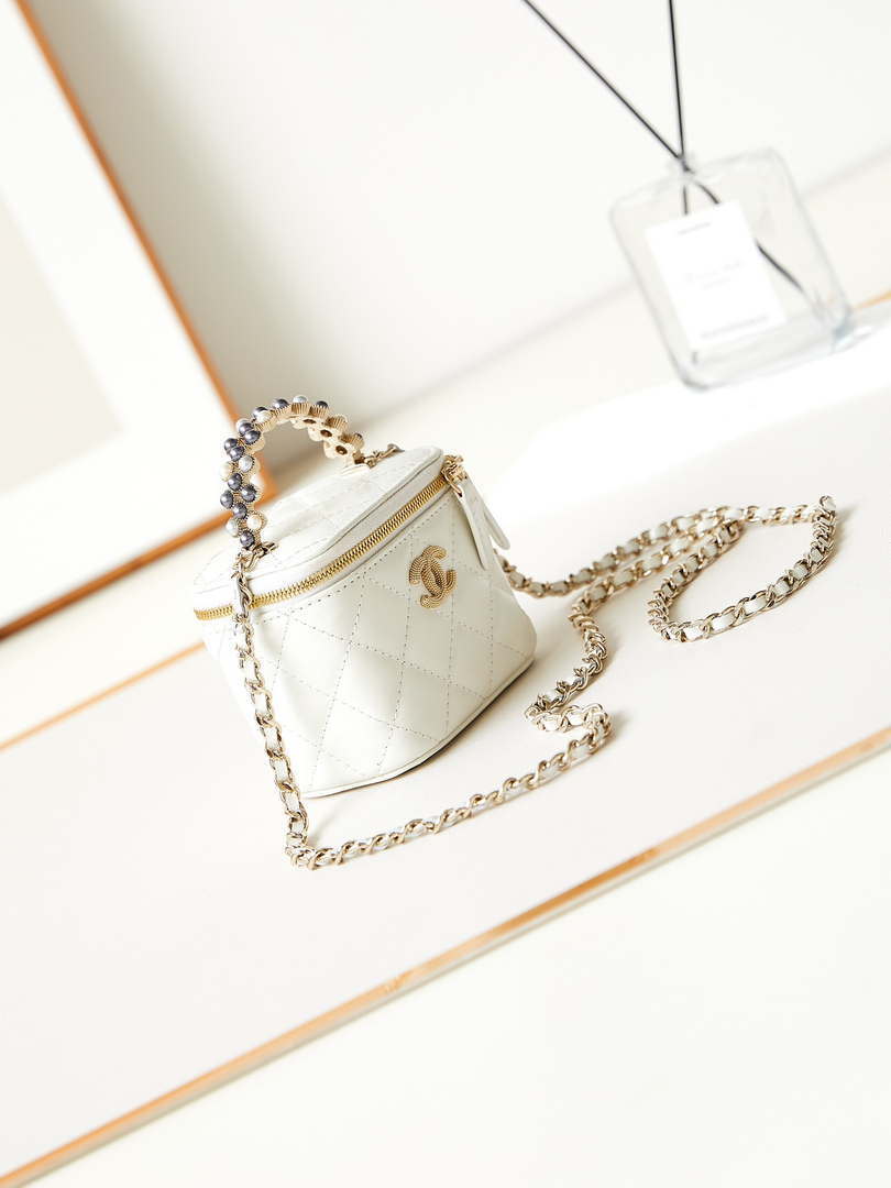 Chanel AP3805 Mini Clutch Lambskin Vanity Box bag With Pearl handle White