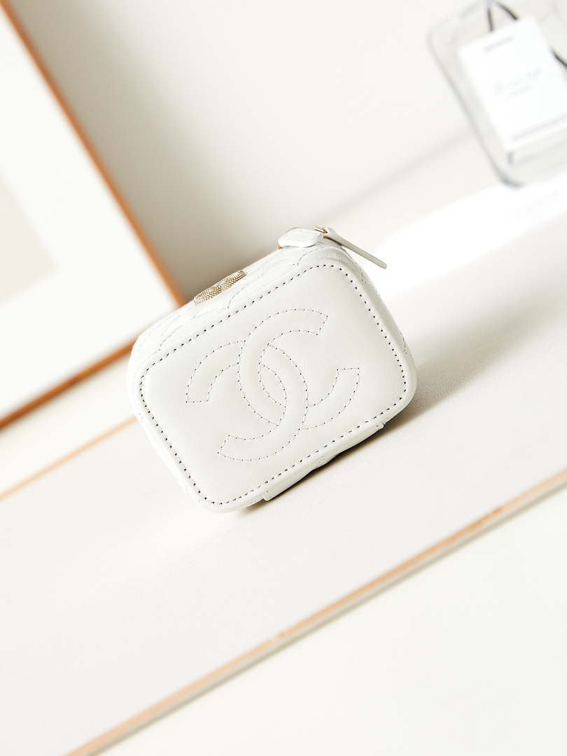 Chanel AP3805 Mini Clutch Lambskin Vanity Box bag With Pearl handle White