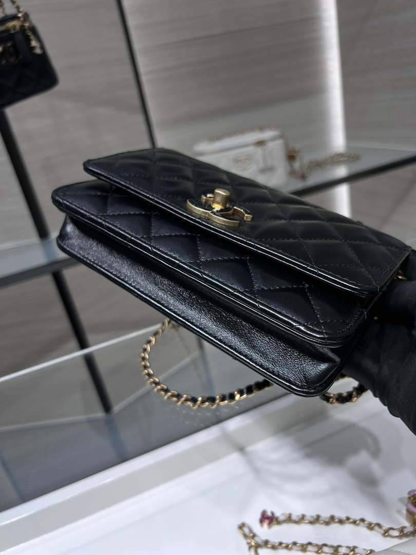 Chanel AP3938  Wallet On Chain Shiny Lambskin  Enamel & Gold-Tone Metal Black