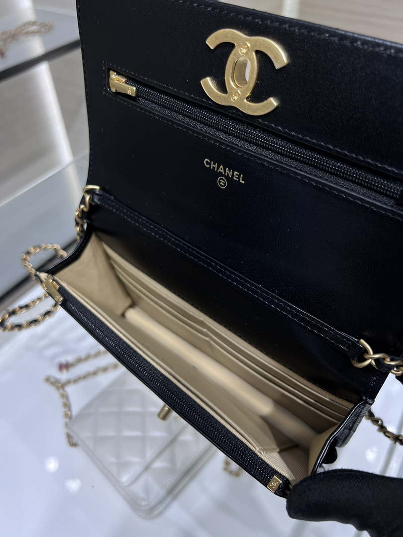 Chanel AP3938  Wallet On Chain Shiny Lambskin  Enamel & Gold-Tone Metal Black