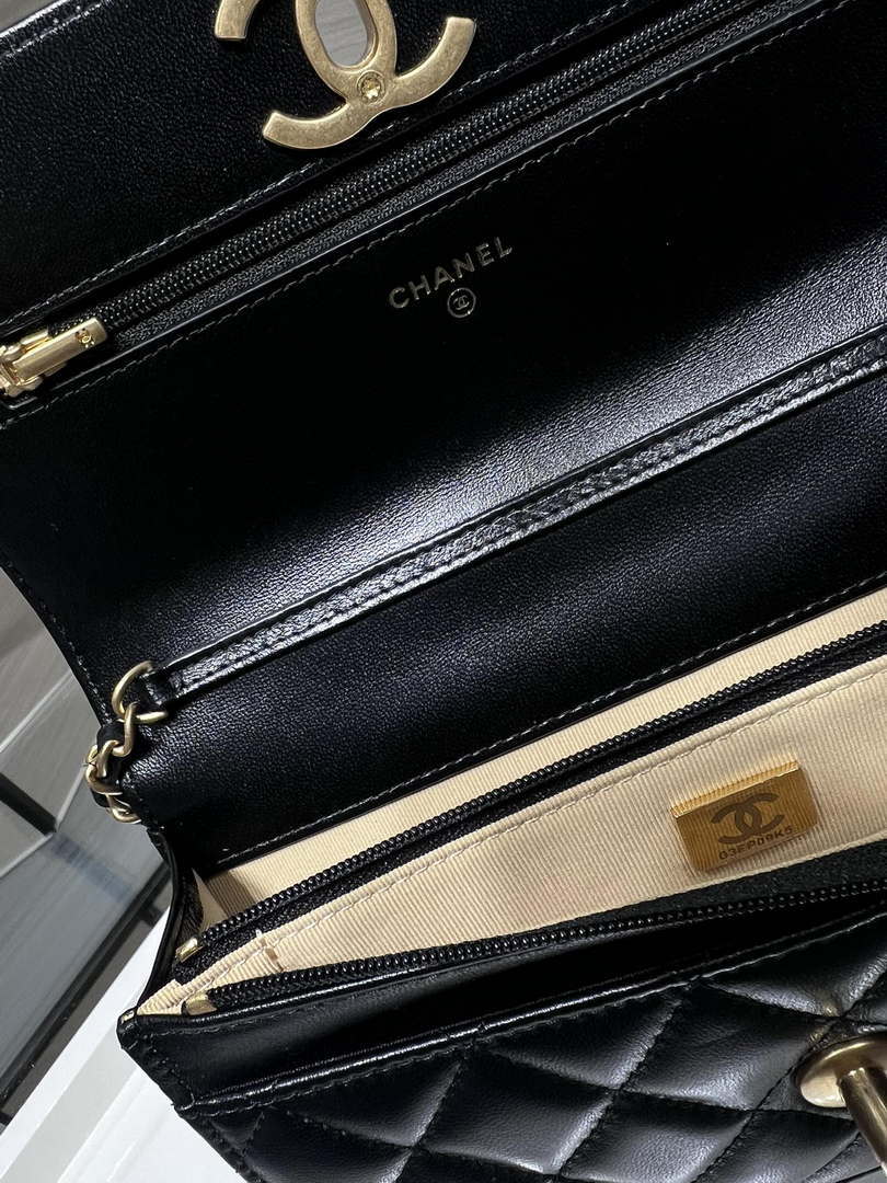 Chanel AP3938  Wallet On Chain Shiny Lambskin  Enamel & Gold-Tone Metal Black