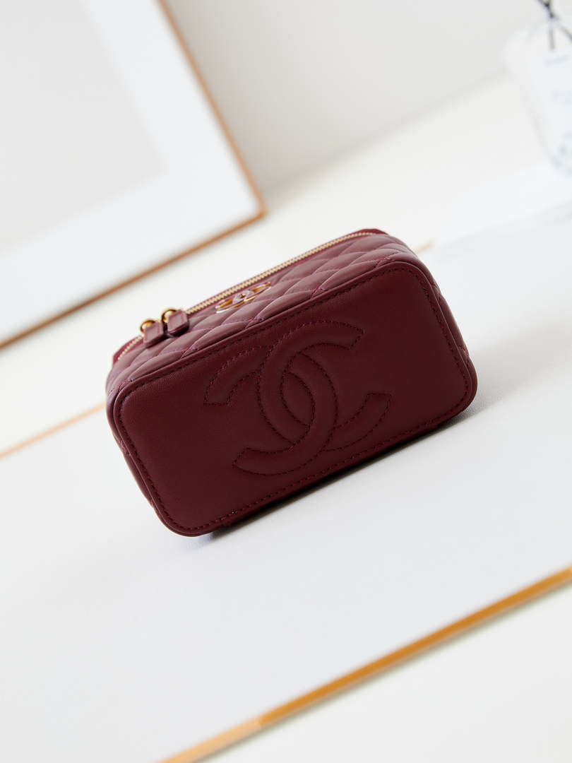 Chanel AP3940 Clutch With Chain Lambskin Vanity Box bag with Enamel buckle Wine Red