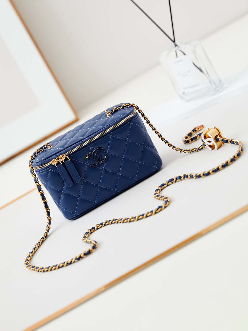 Chanel AP3940 Clutch With Chain Lambskin Vanity Box bag with Enamel buckle Blue