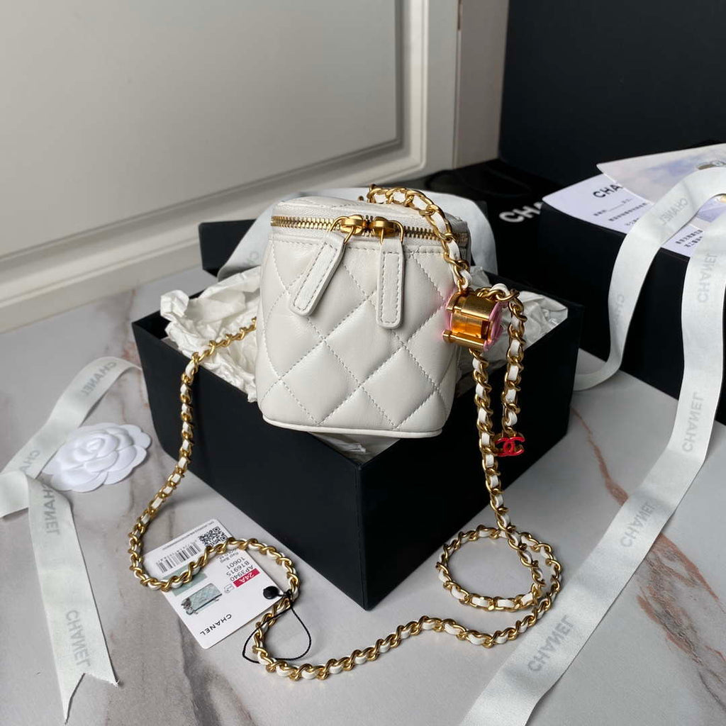 Chanel AP3940 Clutch With Chain Lambskin Vanity Box bag with Enamel buckle White