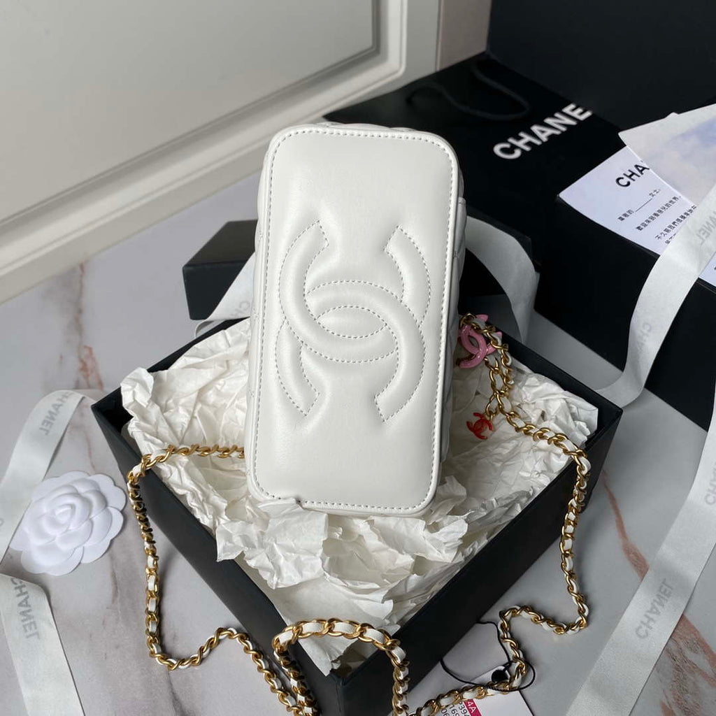 Chanel AP3940 Clutch With Chain Lambskin Vanity Box bag with Enamel buckle White