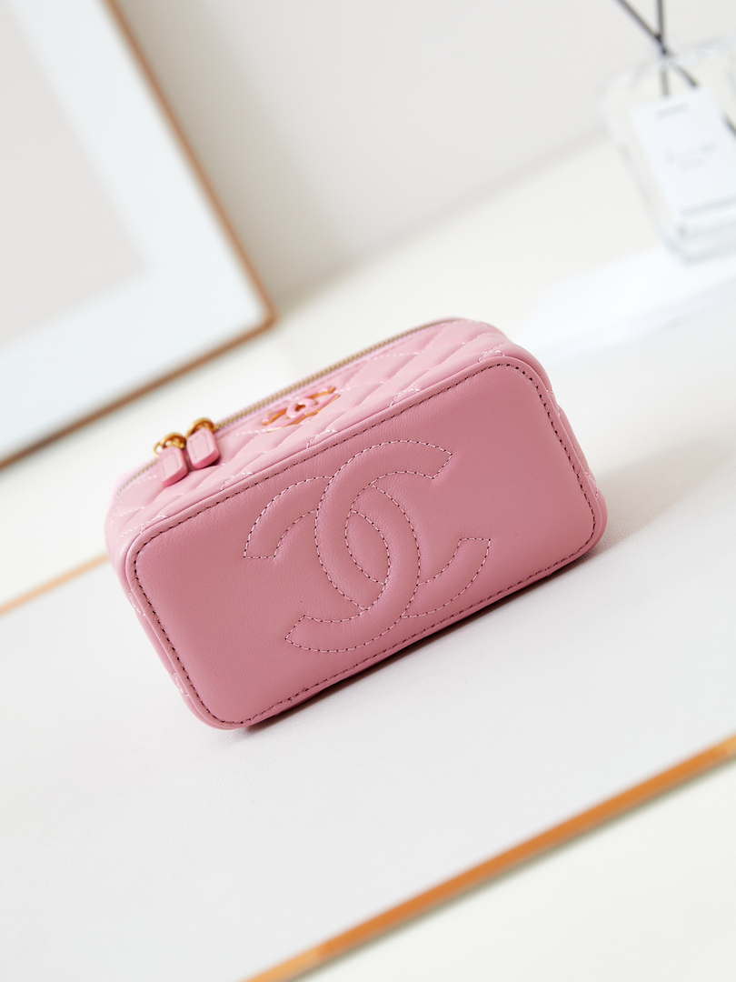 Chanel AP3940 Clutch With Chain Lambskin Vanity Box bag with Enamel buckle Pink