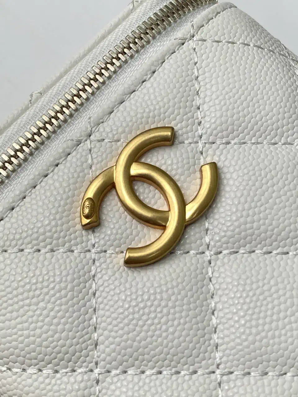 Chanel AP3941 25B  Small Vanity with Chain  Calfskin Gold-Tone Meta White