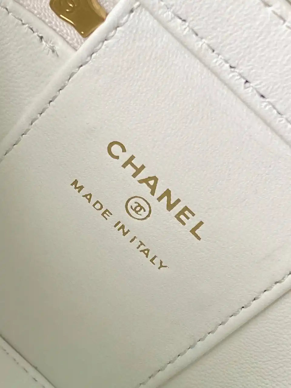 Chanel AP3941 25B  Small Vanity with Chain  Calfskin Gold-Tone Meta White