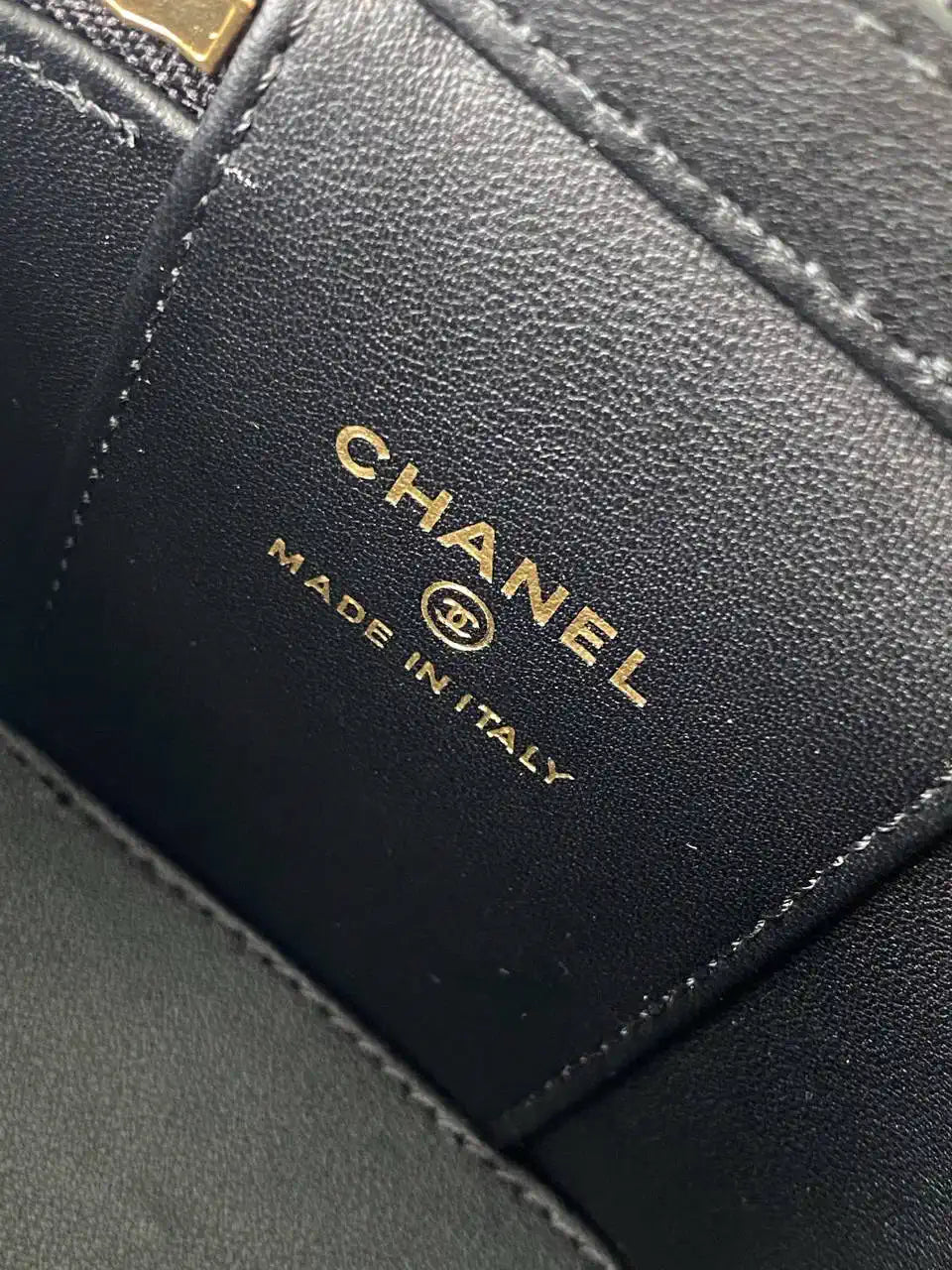 Chanel AP3941 25B  Small Vanity with Chain  Calfskin Gold-Tone Meta Black