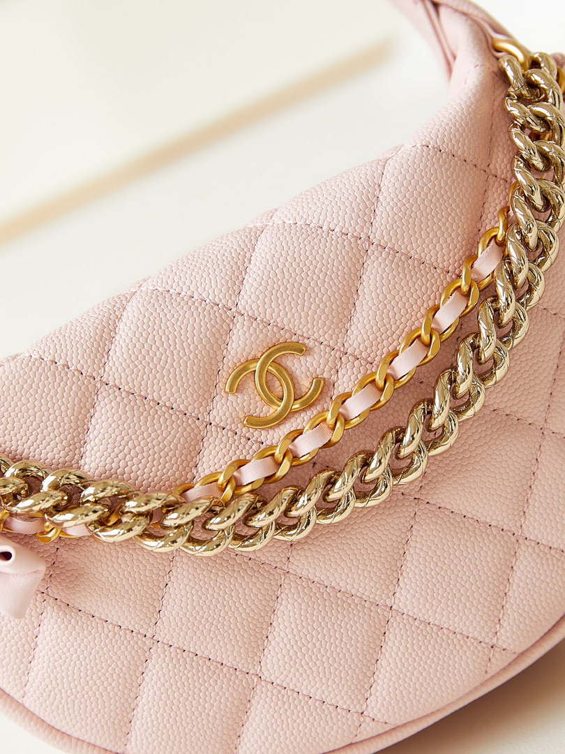 Chanel AP3943 Pouch Grained Shiny Calfskin & Gold-Tone Metal Pink