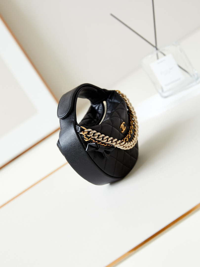 Chanel AP3943 Pouch Grained Shiny Calfskin & Gold-Tone Metal Black