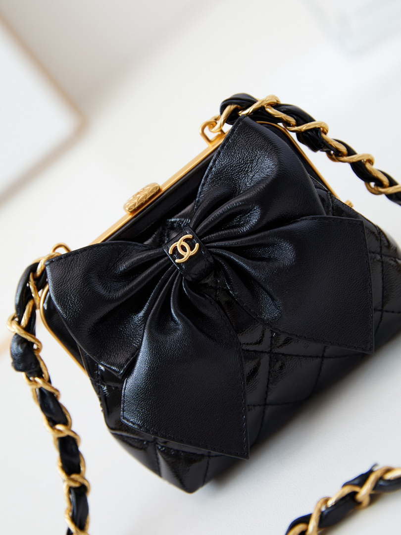 Chanel AP4028 Clutch with chain Lambskin Patent Crumpled Lambskin & Gold-Tone Metal Black - Default Title - View 2