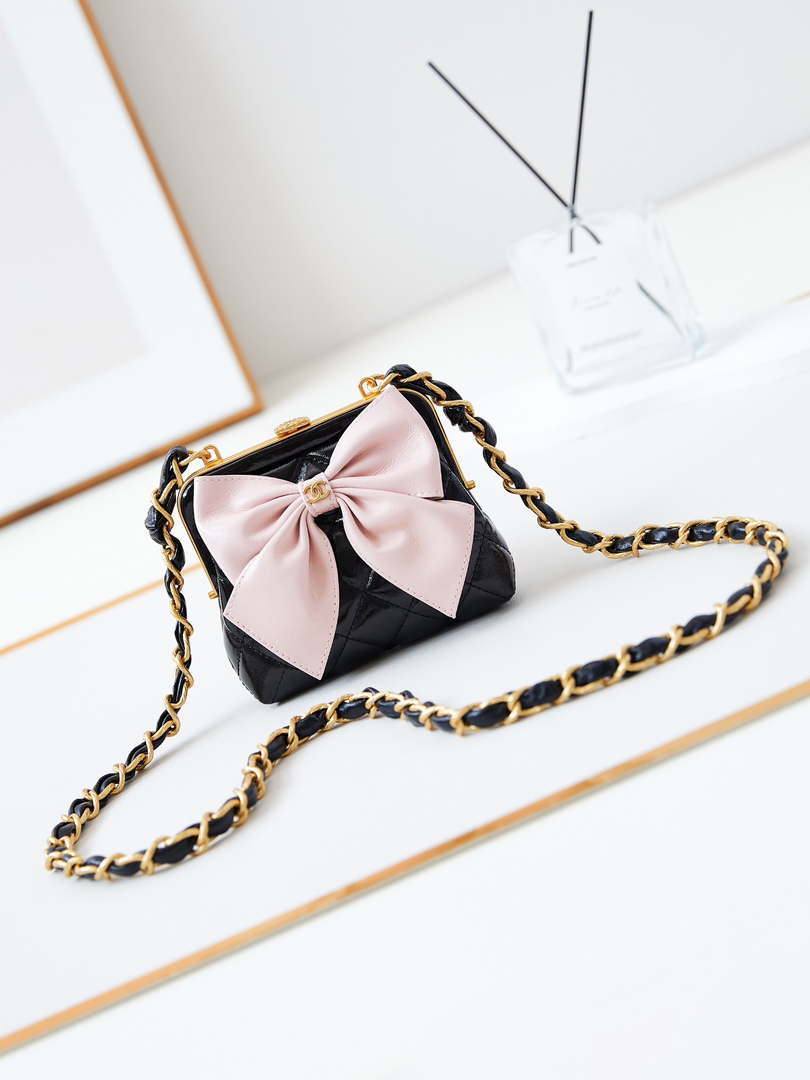 Chanel AP4028 Clutch with chain Lambskin Patent Crumpled Lambskin & Gold-Tone Metal Pink & Black - Default Title - View 1