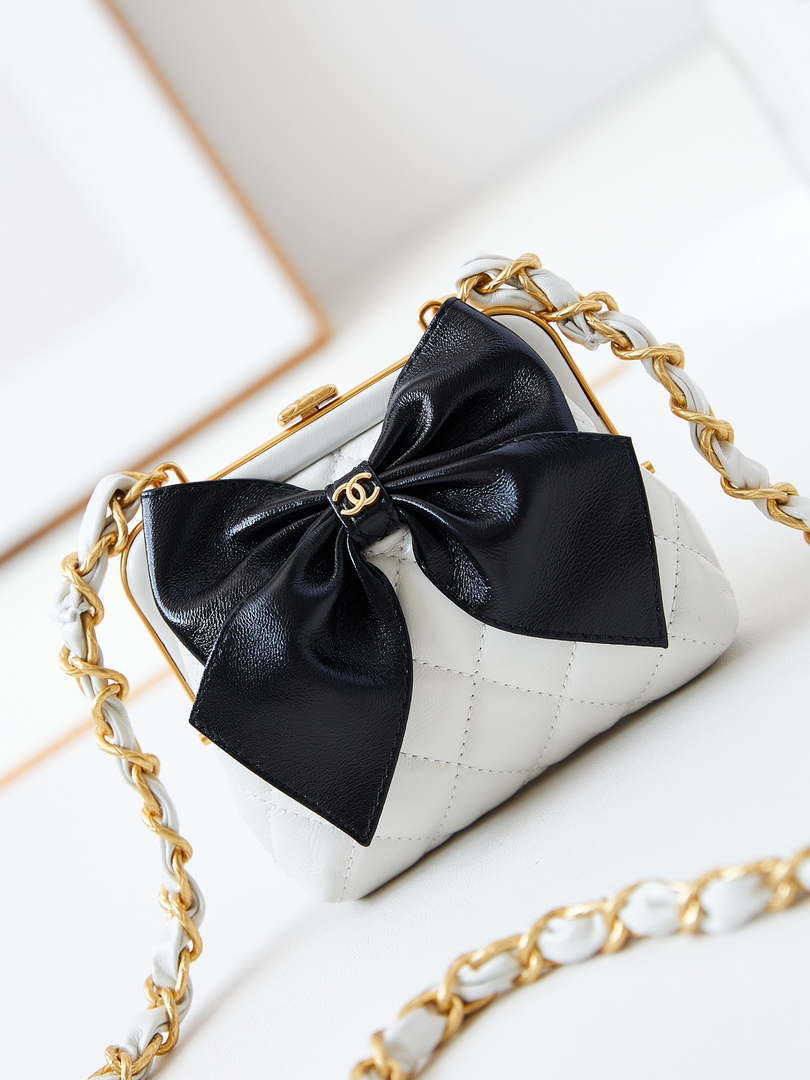 Chanel AP4028 Clutch with chain Lambskin Patent Crumpled Lambskin & Gold-Tone Metal White - Default Title - View 2
