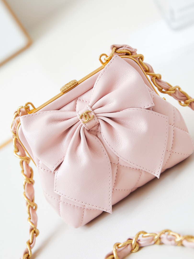 Chanel AP4028 Clutch with chain Lambskin Patent Crumpled Lambskin & Gold-Tone Metal Pink - Default Title - View 2