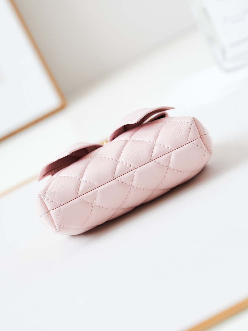 Chanel AP4028 Clutch with chain Lambskin Patent Crumpled Lambskin & Gold-Tone Metal Pink - Default Title - View 6
