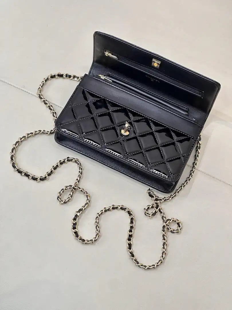 Chanel AP4241 Classic Wallet On Chain patent leather Black