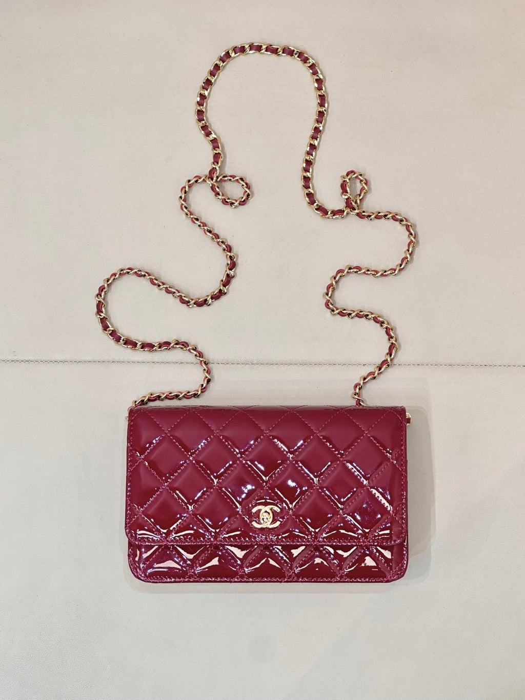 Chanel AP4241 Classic Wallet On Chain patent leather Wine Red