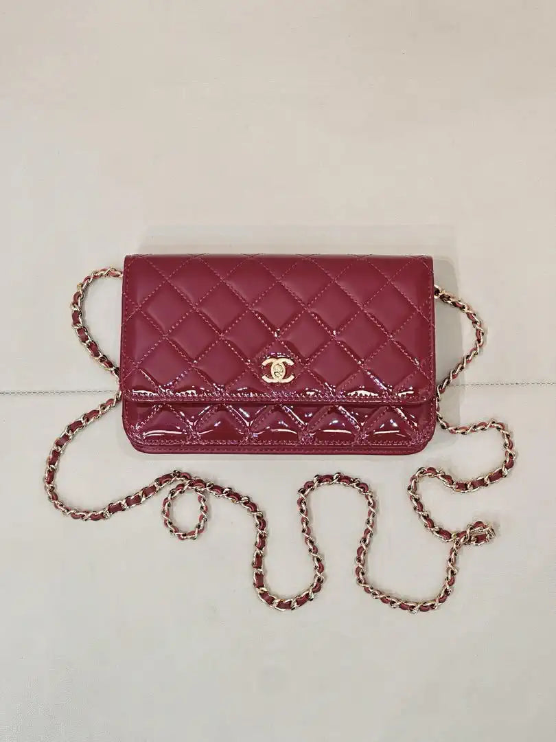 Chanel AP4241 Classic Wallet On Chain patent leather Wine Red