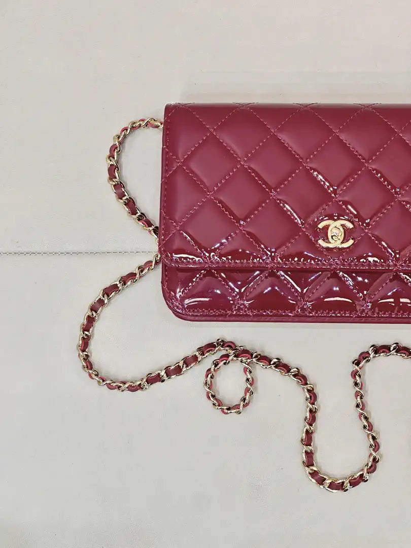 Chanel AP4241 Classic Wallet On Chain patent leather Wine Red