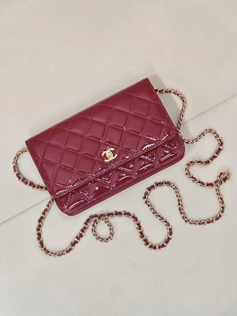 Chanel AP4241 Classic Wallet On Chain patent leather Wine Red