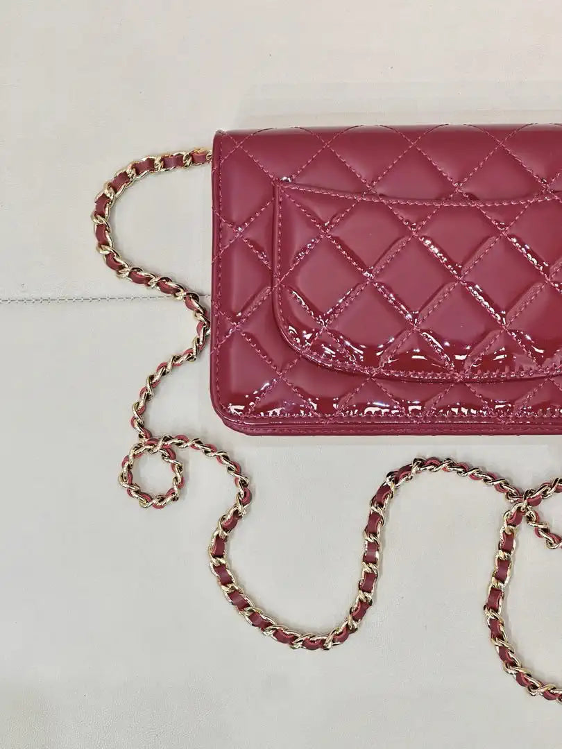 Chanel AP4241 Classic Wallet On Chain patent leather Wine Red