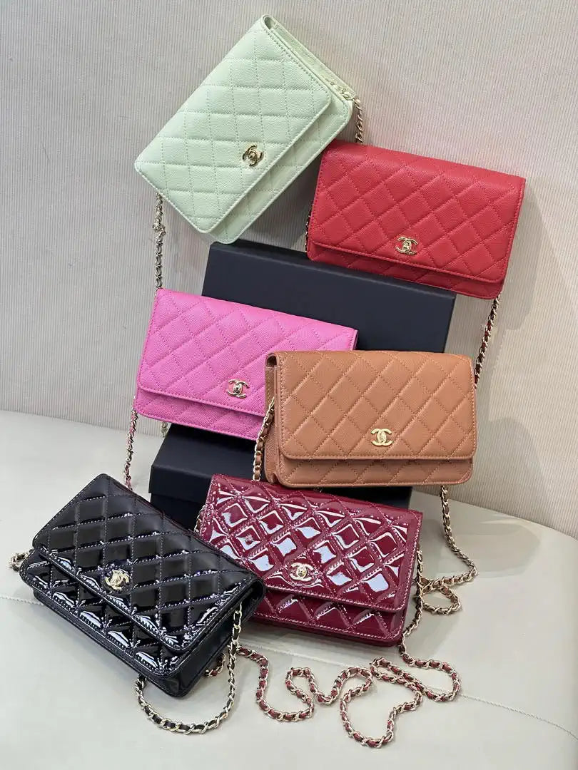 Chanel AP4241 Classic Wallet On Chain patent leather Wine Red
