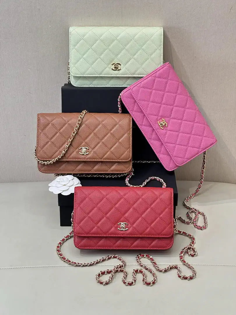 Chanel AP4241 Classic Wallet On Chain patent leather Wine Red
