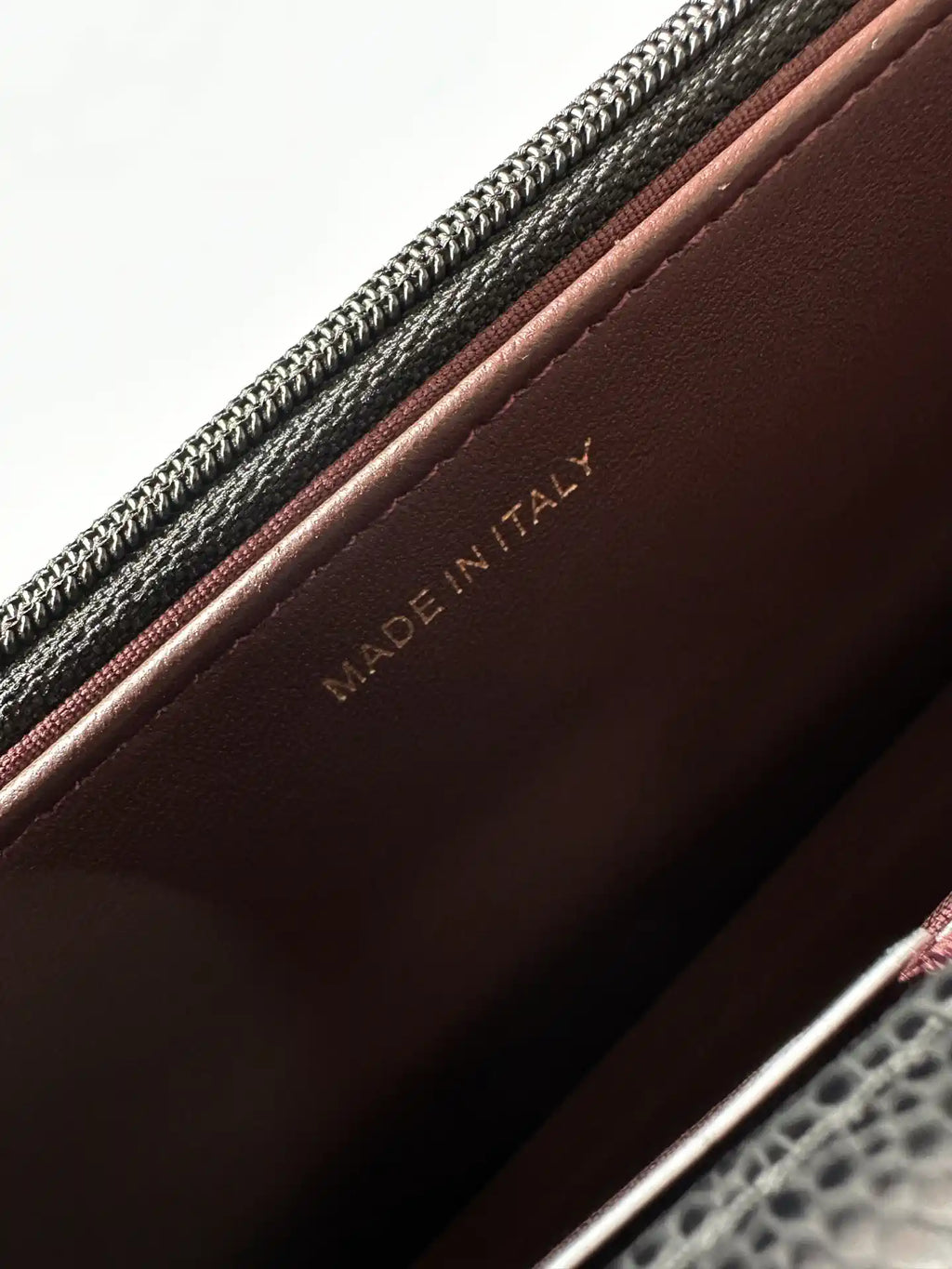 Chanel AP4241 Classic Wallet On Chain Grained Shiny Calfskin Black