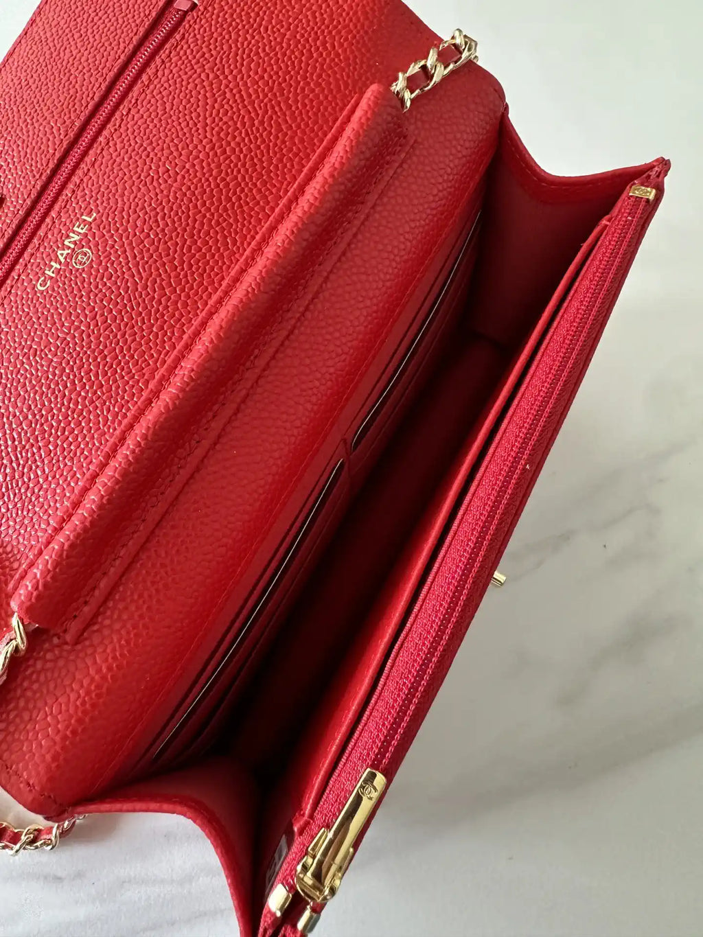 Chanel AP4241 Classic Wallet On Chain Grained Shiny Calfskin Red