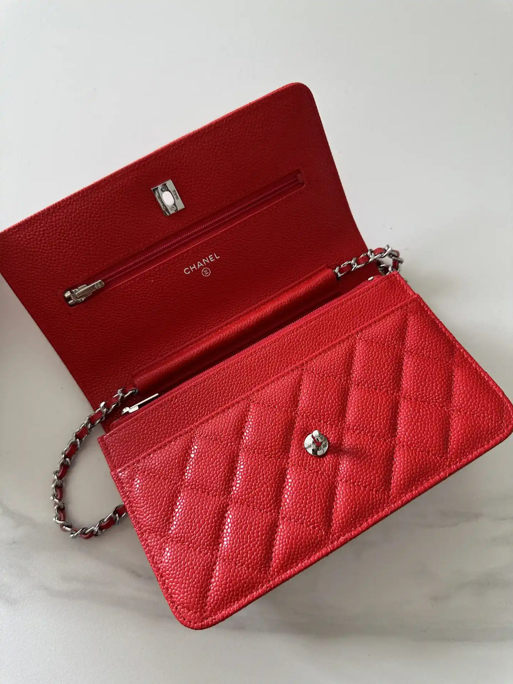 Chanel AP4241 Classic Wallet On Chain Grained Shiny Calfskin Red